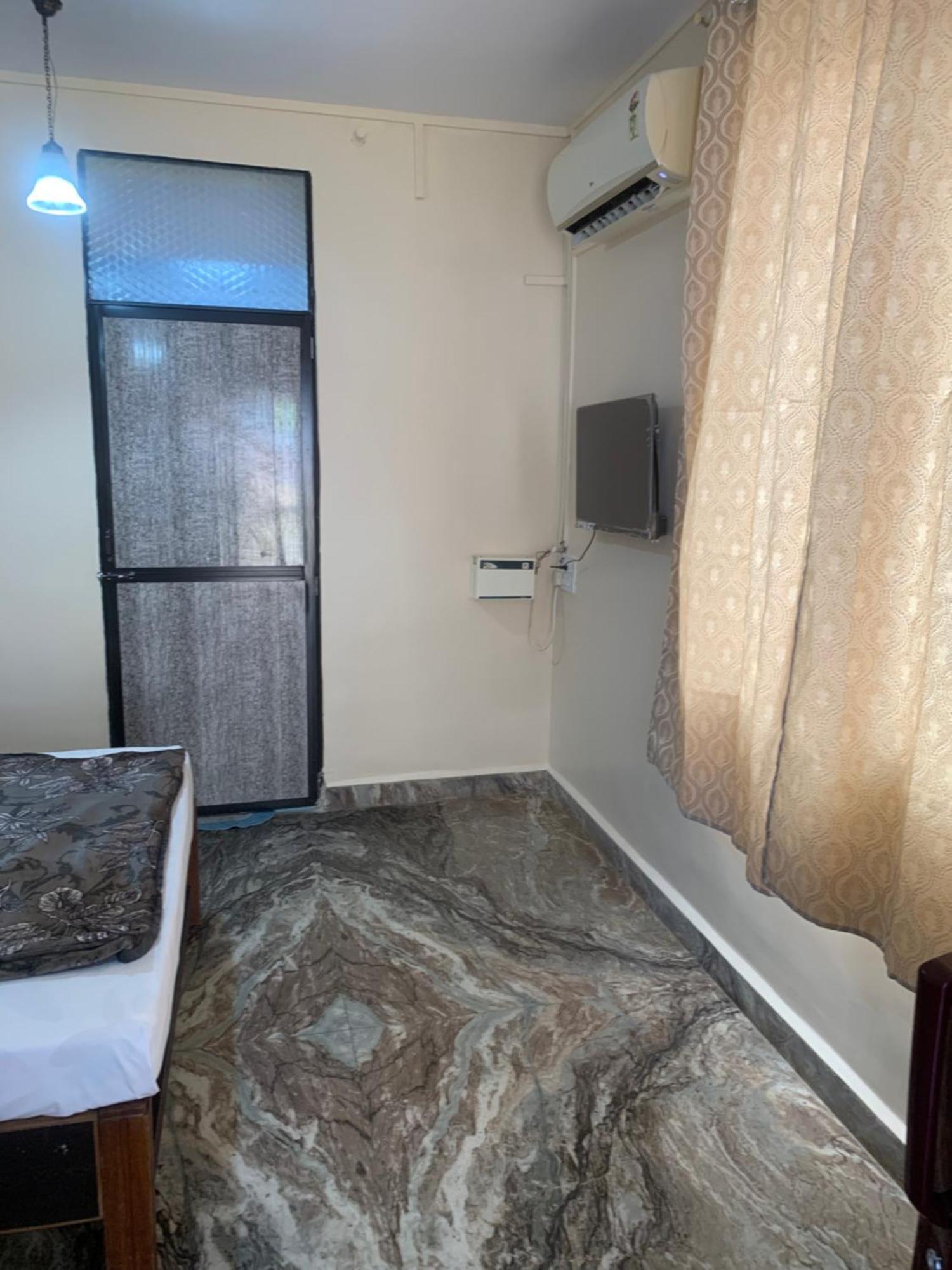 בוגמאלו James Guesthouse מראה חיצוני תמונה