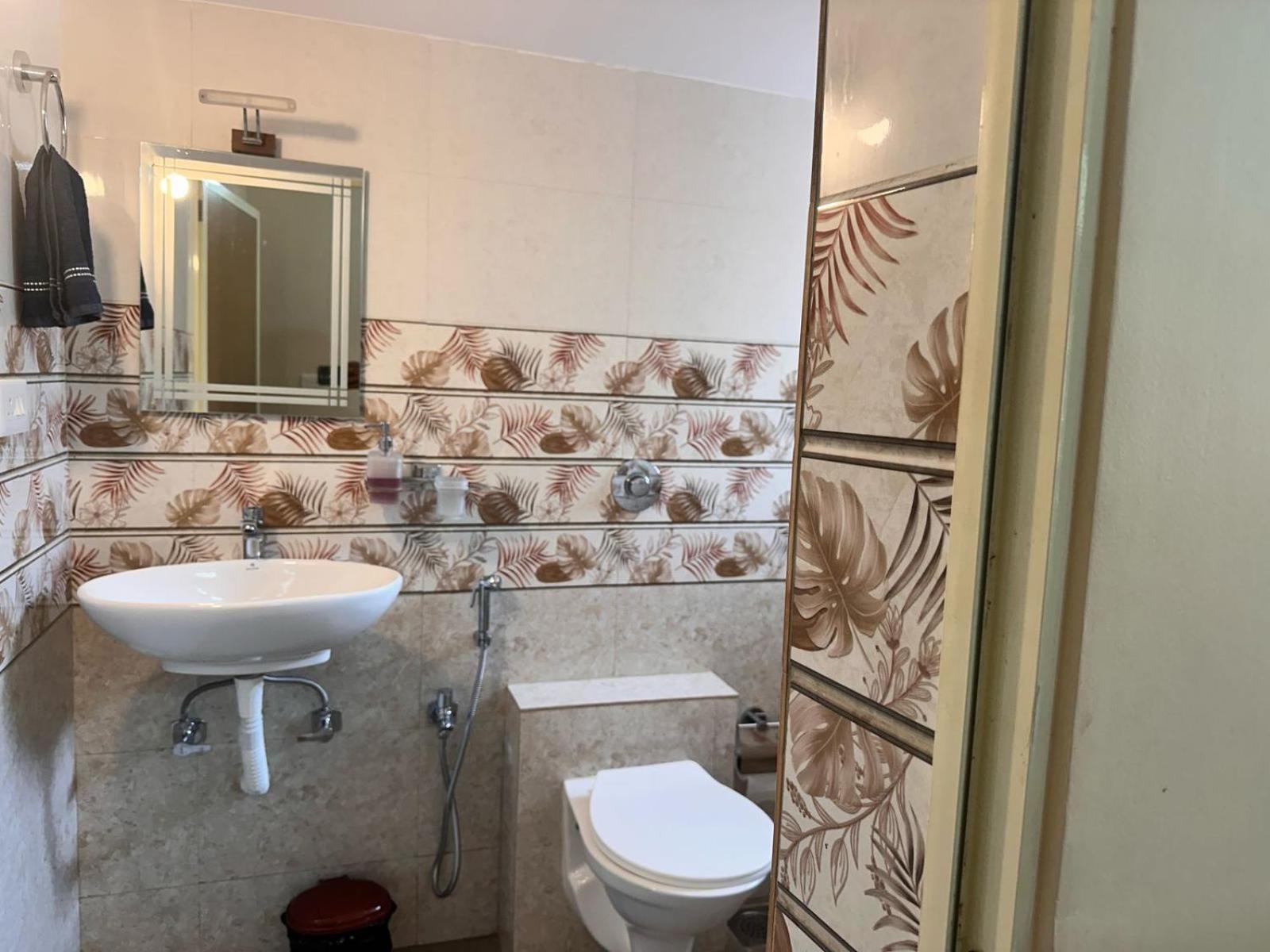 בוגמאלו James Guesthouse מראה חיצוני תמונה